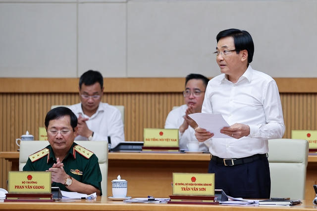 Thủ tướng: Các bộ trưởng phải trực tiếp phụ trách và chịu trách nhiệm về công tác xây dựng pháp luật