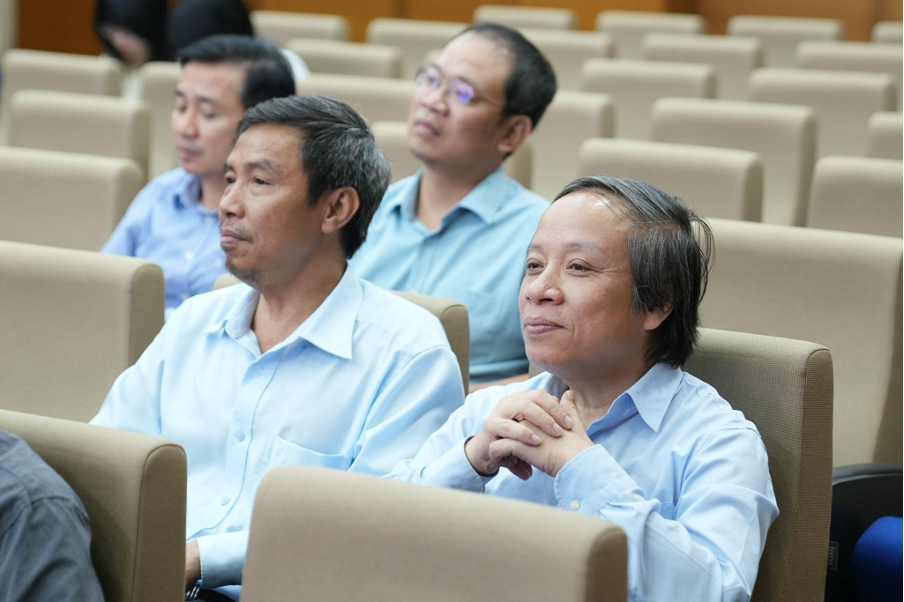 Cấy ốc tai điện tử chữa điếc bẩm sinh cho bệnh nhi 15 tháng