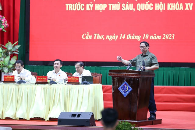 Thủ tướng tiếp xúc cử tri thanh niên, sinh viên, lao động trẻ trước kỳ họp Quốc hội