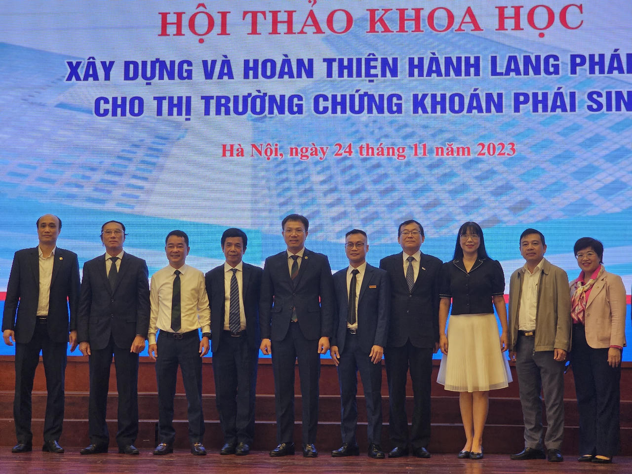 Hội thảo khoa học: Xây dựng và hoàn thiện hành lang pháp lý cho thị trường chứng khoán phái sinh