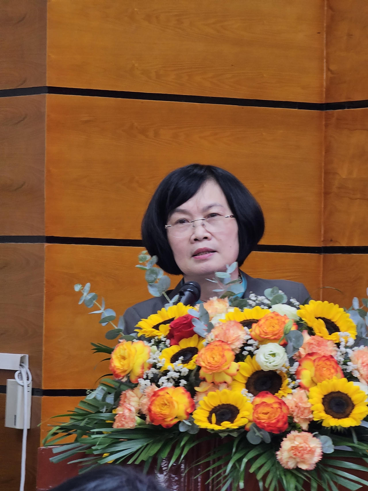 Hội thảo khoa học: Xây dựng và hoàn thiện hành lang pháp lý cho thị trường chứng khoán phái sinh