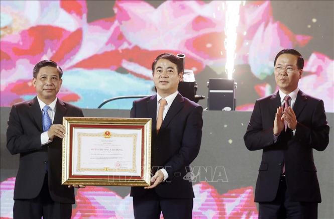 Chủ tịch nước Võ Văn Thưởng dự Lễ kỷ niệm 20 năm thành lập tỉnh Hậu Giang