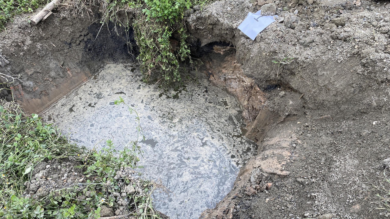 Bắc Ninh: Bắt quả tang công ty Phú Lâm đổ thải ra môi trường có dấu hiệu vi phạm pháp luật