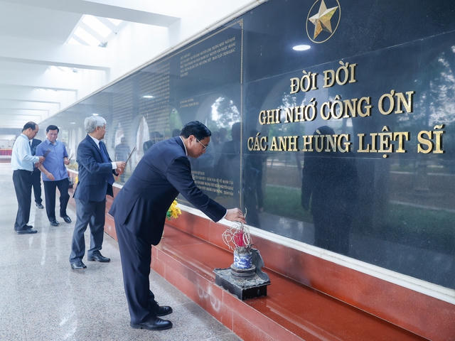Thủ tướng dự gặp mặt, tri ân những người trực tiếp tham gia Chiến dịch Điện Biên Phủ