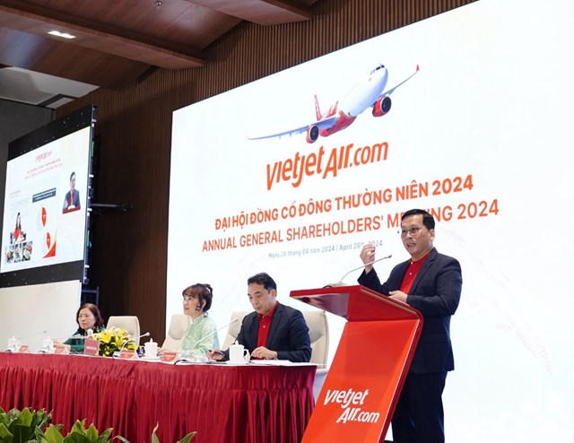 ĐHĐCĐ 2024 Vietjet (VJC): Doanh thu vận tải hàng không vượt 53,7 nghìn tỷ; Kế hoạch vận chuyển 27 triệu lượt khách năm 2024, chia cổ tức 25%