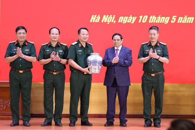 Thủ tướng: Phát huy truyền thống Bộ đội Trường Sơn anh hùng, thực hiện '3 tiên phong' trong thời kỳ mới