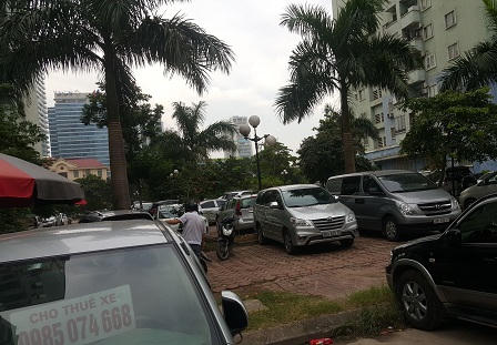 Cả ngàn lượt ô tô đỗ trái phép, thanh tra giao thông Cầu Giấy “bất lực”?