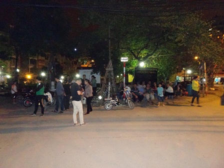 Mâu thuẫn với khách, chủ quán trà đá bị đâm chết