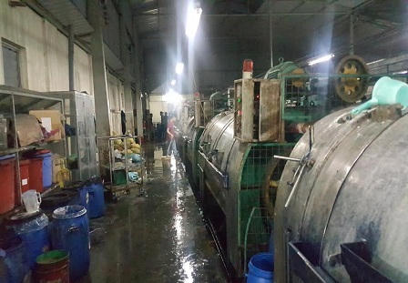 Người dân “kêu trời” vì ô nhiễm bên dòng sông Bắc Hưng Hải