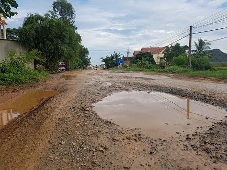 Thanh Hóa: Công sở xã như tòa lâu đài, công ty của người nhà chủ tịch xã gây ô nhiễm môi trường nghiêm trọng