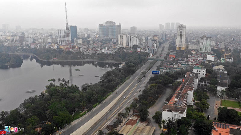 Đường phố Hà Nội vắng hoe sáng mồng 1 Tết