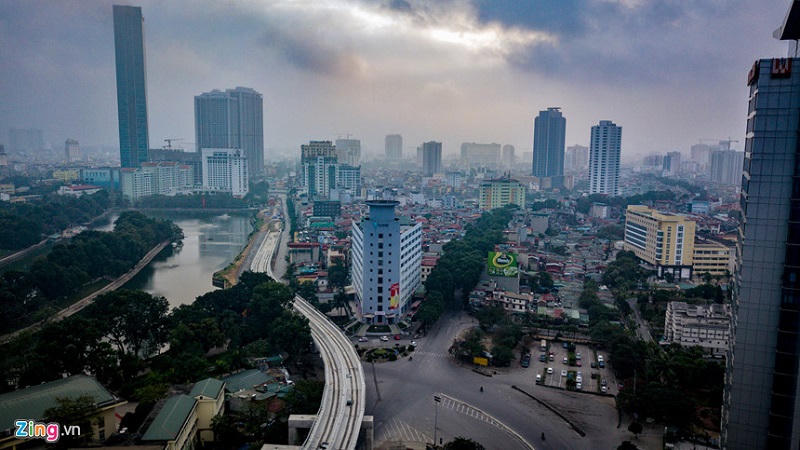 Đường phố Hà Nội vắng hoe sáng mồng 1 Tết