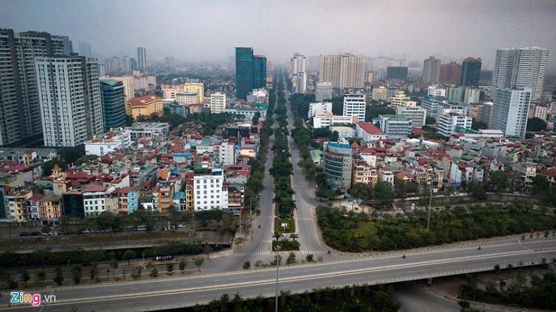 Đường phố Hà Nội vắng hoe sáng mồng 1 Tết