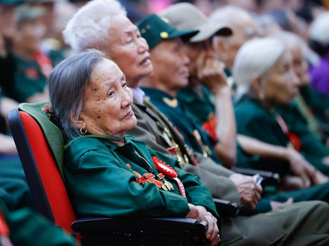 Thủ tướng: Không bao giờ quên những người làm nên 'cột mốc vàng' lịch sử Điện Biên Phủ