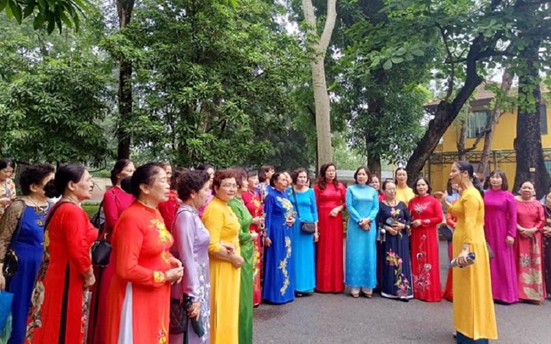 Biểu dương 50 phụ nữ cao tuổi Hà Nội tiêu biểu trong phong trào thi đua yêu nước