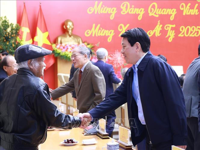 Lãnh đạo Đảng, Nhà nước dự chương trình gặp mặt 'Mừng Đảng quang vinh, mừng Xuân Ất Tỵ 2025'