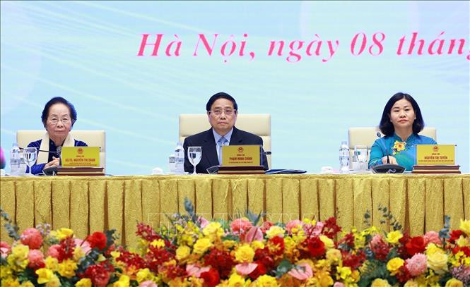 Thủ tướng: Cần có thêm giải thưởng vinh danh phụ nữ xuất sắc trên các lĩnh vực