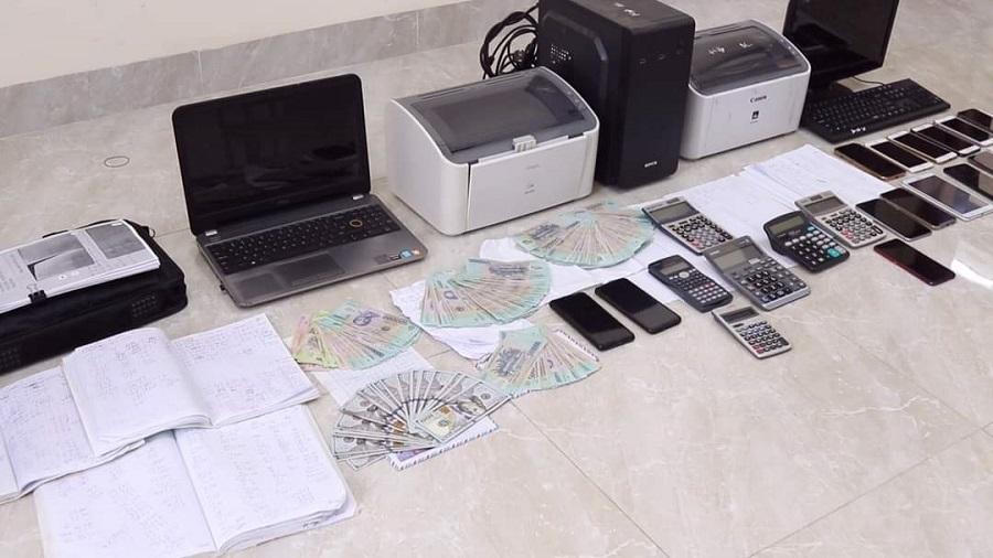 Phá 3 đường dây lô đề khủng qua mạng xã hội