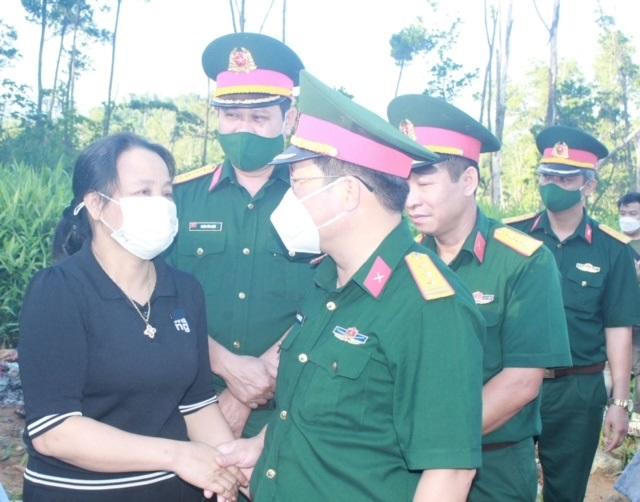 Bộ CHQS Thừa Thiên Huế dâng hương, tưởng niệm 13 liệt sĩ hy sinh tại tiểu khu 67