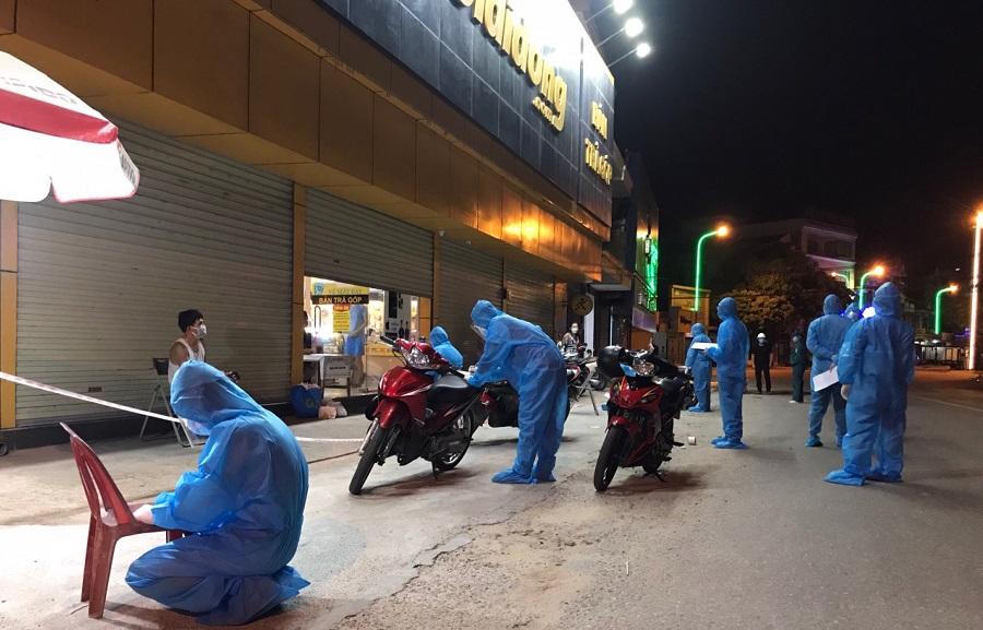 Những bước chân thầm lặng trên trận tuyến truy vết chặn đường COVID-19