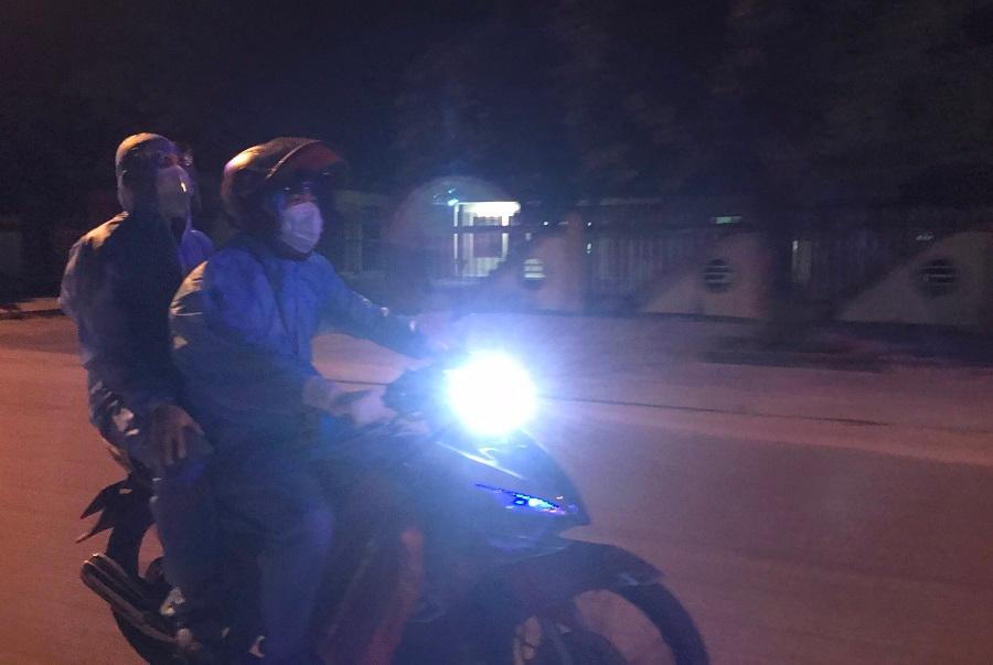 Những bước chân thầm lặng trên trận tuyến truy vết chặn đường COVID-19