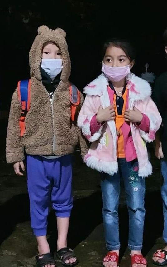 Học sinh lớp 1 mắc COVID-19, cả lớp đi cách ly trong đêm