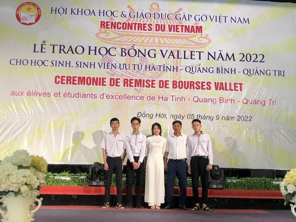 Sáng mãi truyền thống, mái trường Nam sông Gianh