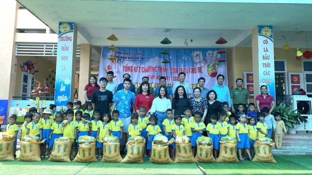 Những ngôi trường thay 'áo mới' nhờ sự kết nối của Công an Quảng Bình