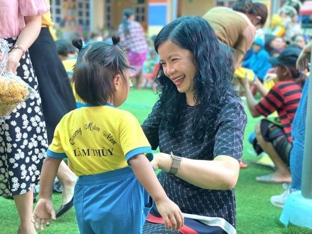 Những ngôi trường thay 'áo mới' nhờ sự kết nối của Công an Quảng Bình