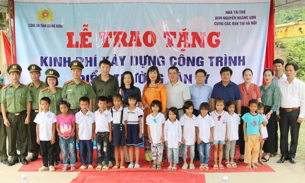 Những ngôi trường thay 'áo mới' nhờ sự kết nối của Công an Quảng Bình