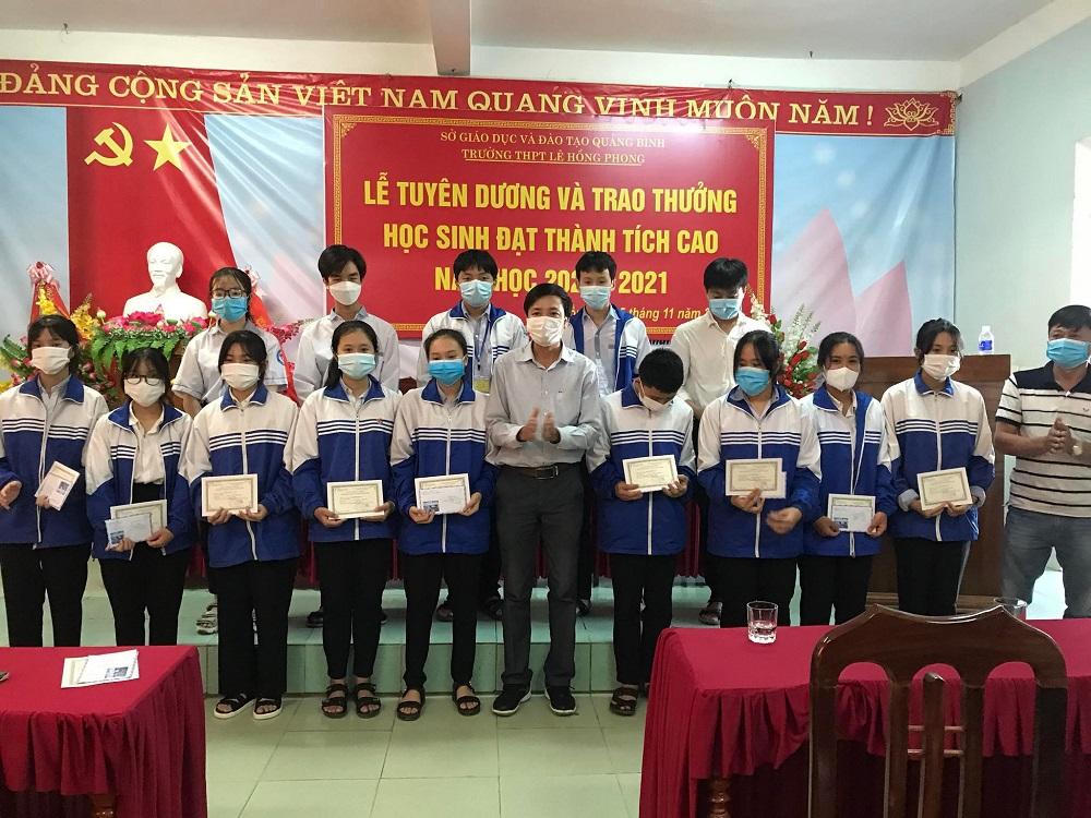 Sáng mãi truyền thống, mái trường Nam sông Gianh