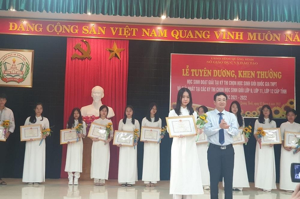 Sáng mãi truyền thống, mái trường Nam sông Gianh