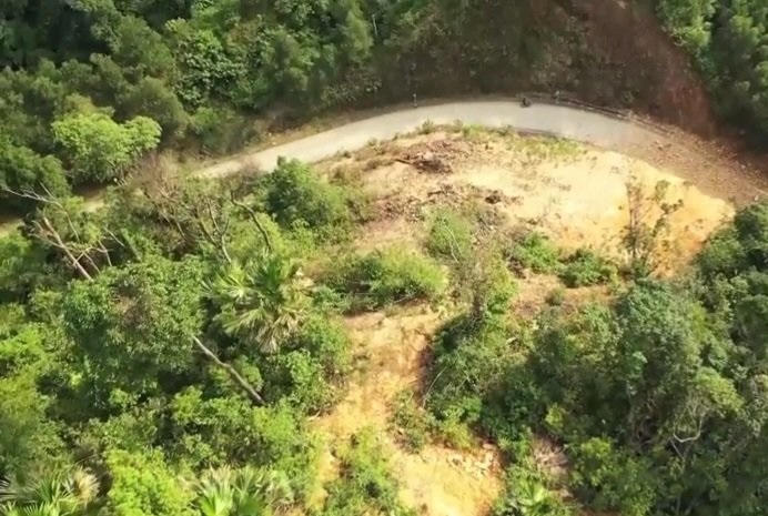 Thông tuyến Quốc lộ 9C sau 4 ngày ách tắc vì mưa lũ