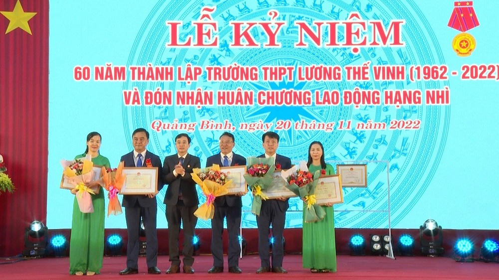 Quảng Bình: Kỷ niệm 60 năm thành lập Trường THPT Lương Thế Vinh đón, nhận Huân chương Lao động hạng Nhì