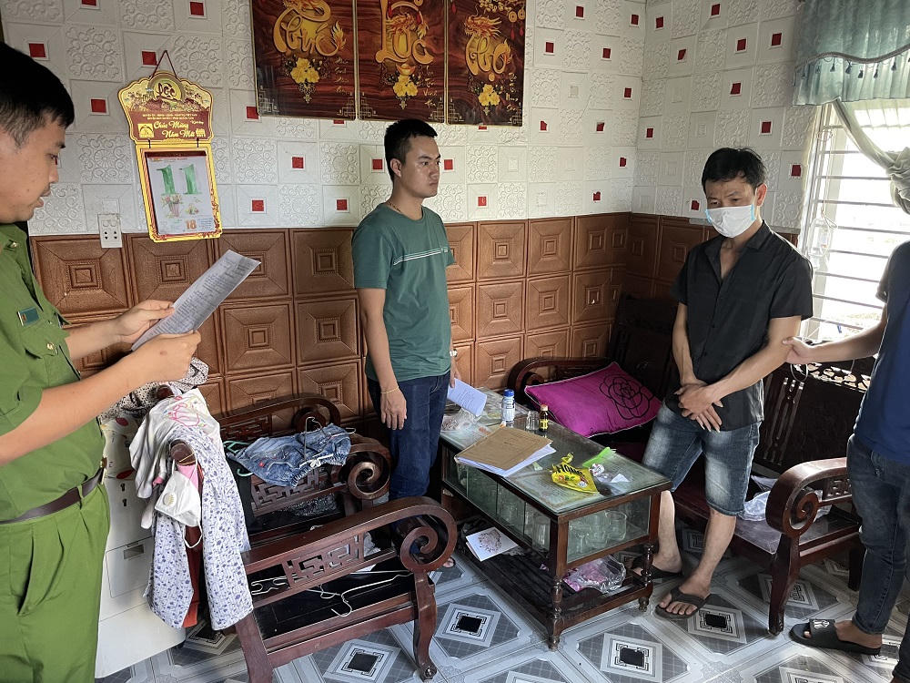 Lập Facebook giả mạo để lừa đảo gần 2 tỷ đồng