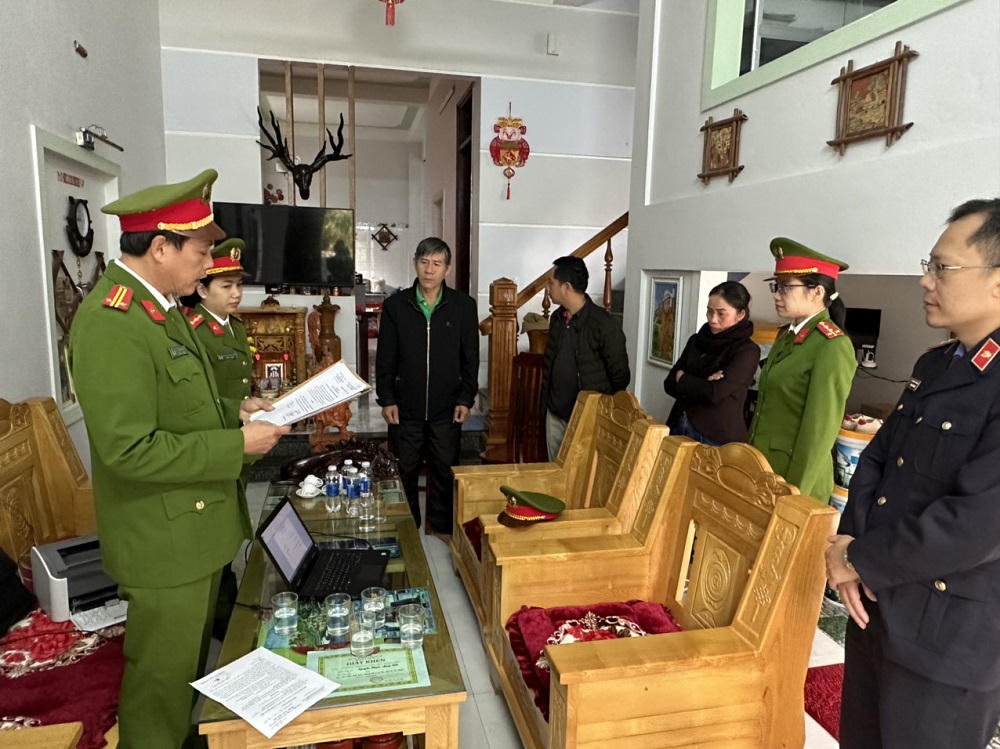 Khởi tố nữ Giám đốc Công ty trốn thuế 