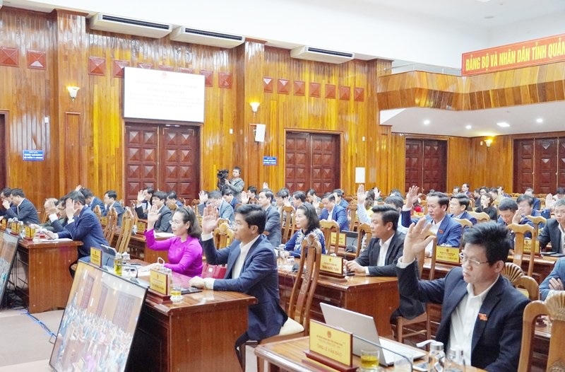 HĐND tỉnh Quảng Bình thông qua 26 Nghị quyết quan trọng