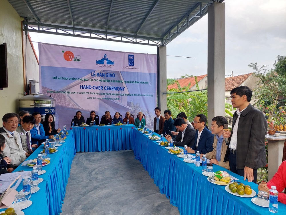 Niềm vui của người nghèo Quảng Bình trong ngôi nhà chống chịu bão, lụt