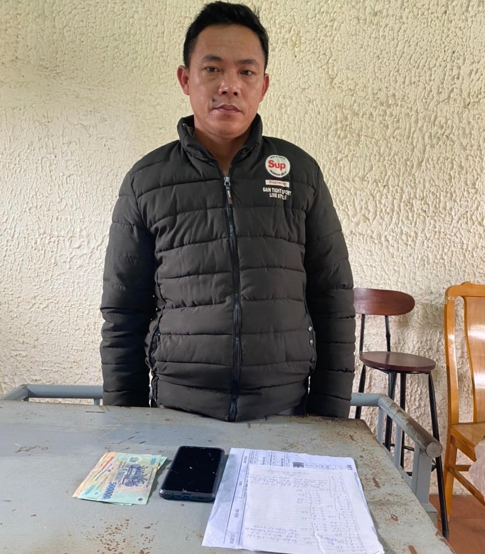 Công an thị xã Ba Đồn (Quảng Bình) triệt phá 3 nhóm cá độ mùa World Cup