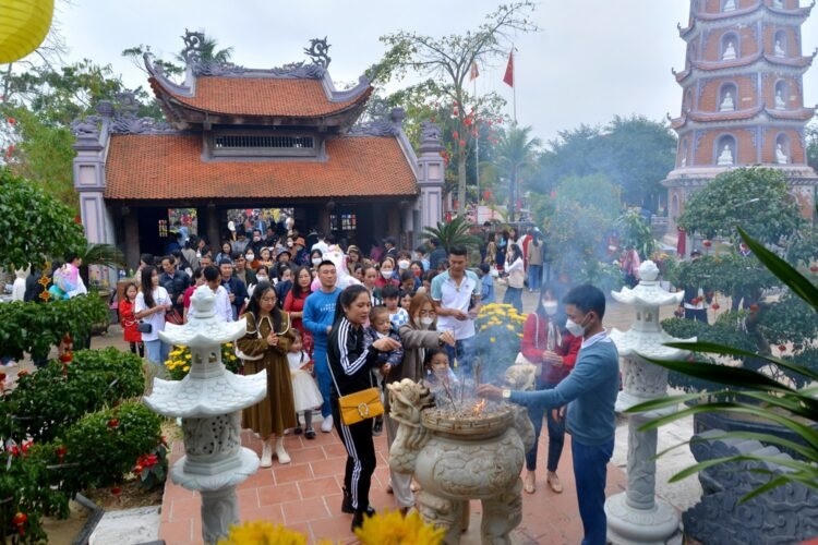 Thời tiết thuận lợi các điểm du lịch ở Quảng Bình hút khách dịp Tết