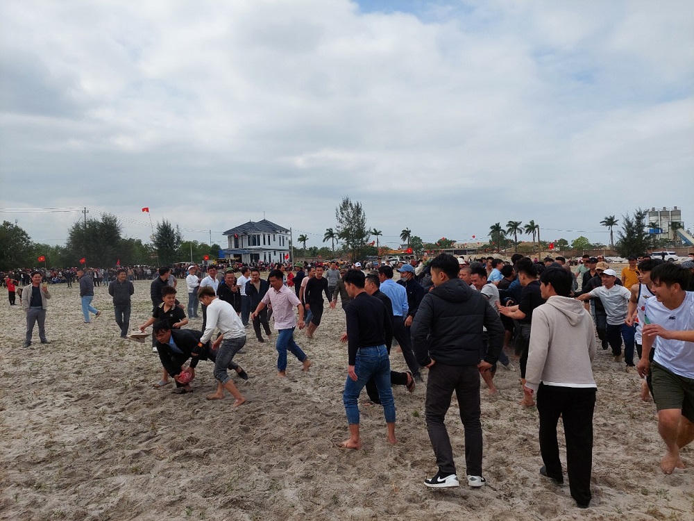 Lễ hội cướp cù nổi tiếng vùng bắc sông Gianh