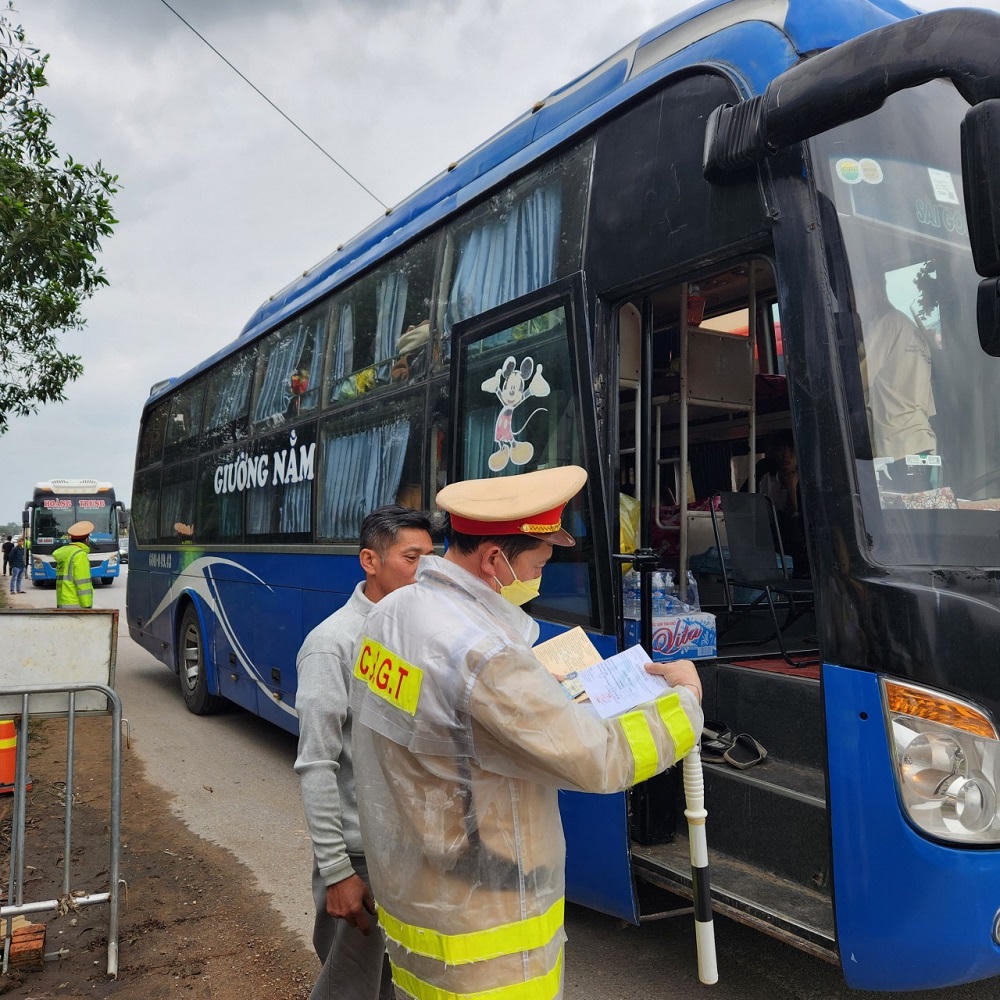 Quảng Bình mở đợt cao điểm tổng kiểm soát phương tiện giao thông đường bộ
