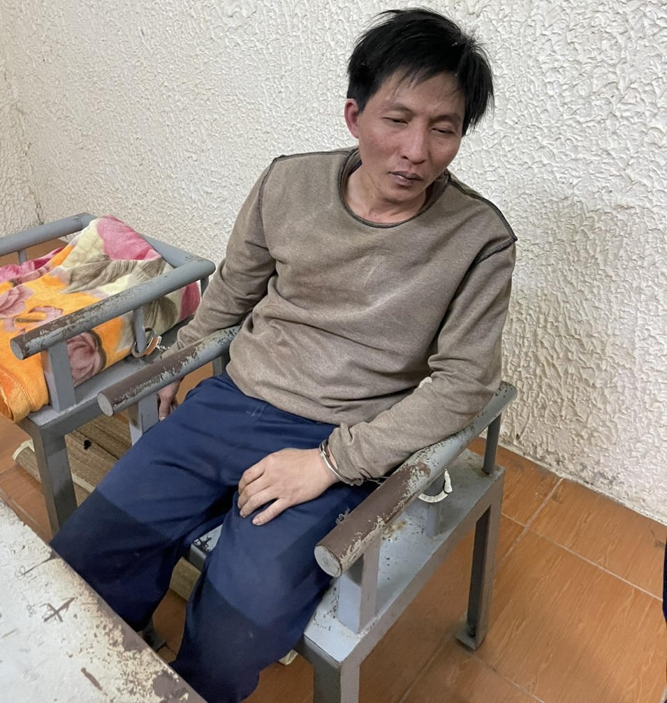 Bắt giữ 3 đối tượng thu gần 1.300 viên ma túy và 2 gói heroin