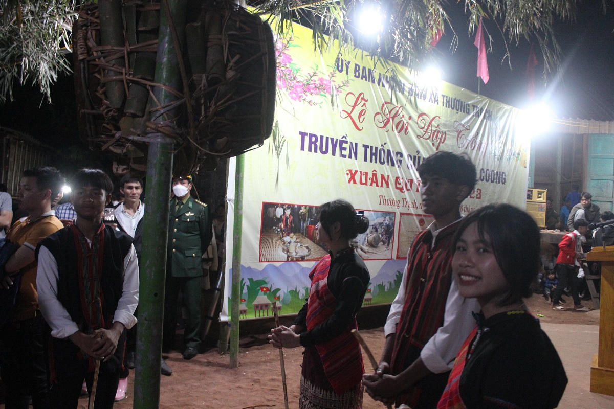 Về đại ngàn Trường Sơn xem lễ hội đập trống của người Ma Coong