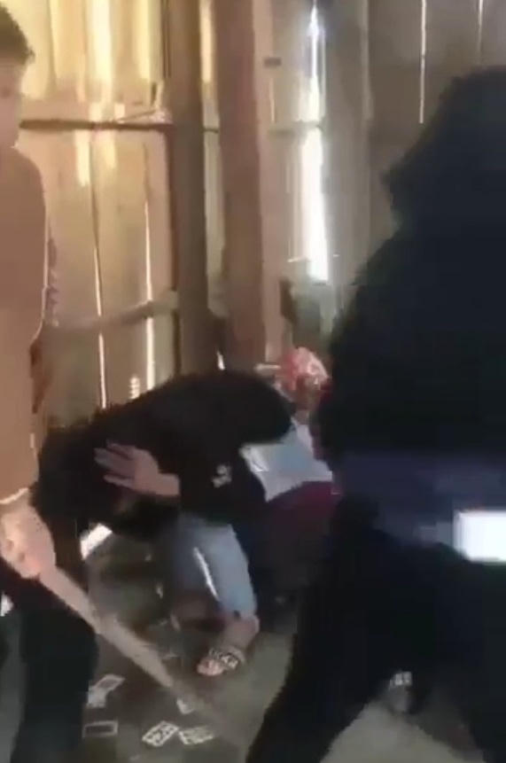 Công an xác minh clip nhóm đối tượng dùng thanh gỗ đánh nam sinh lớp 9