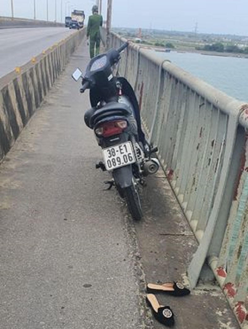 Tìm cô gái để lại thư tuyệt mệnh nghi nhảy cầu Gianh