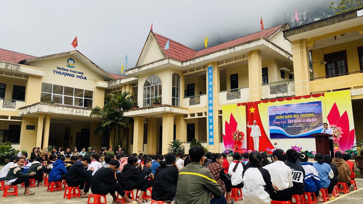 Mang văn hóa đọc đến vùng cao biên giới Quảng Bình