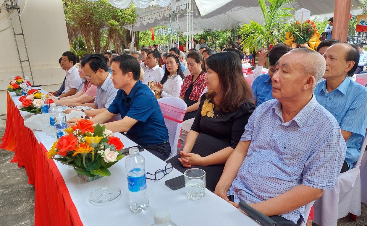 Khơi dậy văn hóa đọc từ Hội sách đình làng Phan Long Quảng Bình