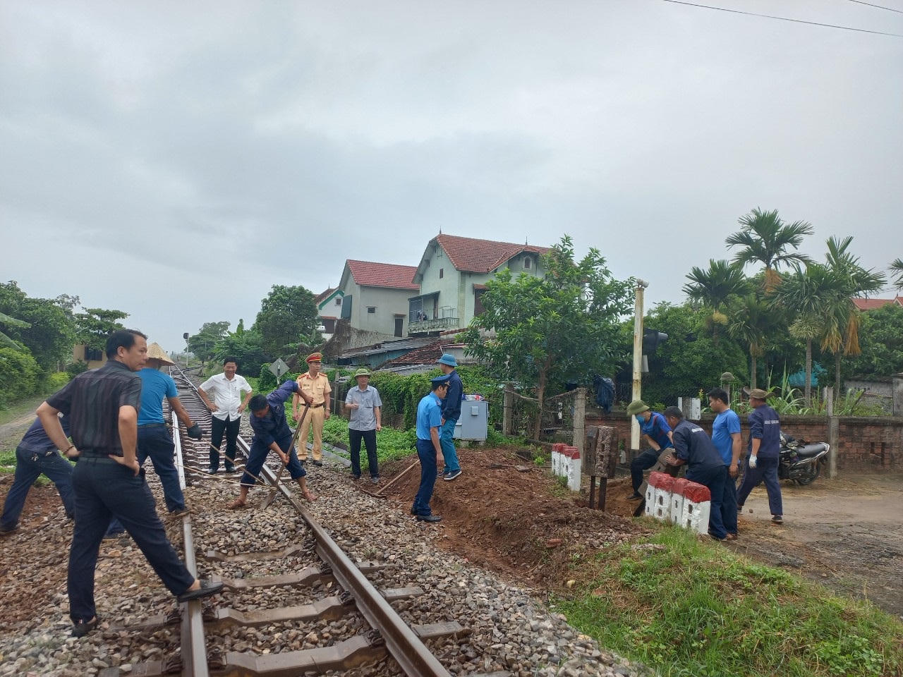 Quảng Bình đóng lối đi tự mở để ngăn ngừa tai nạn giao thông đường sắt