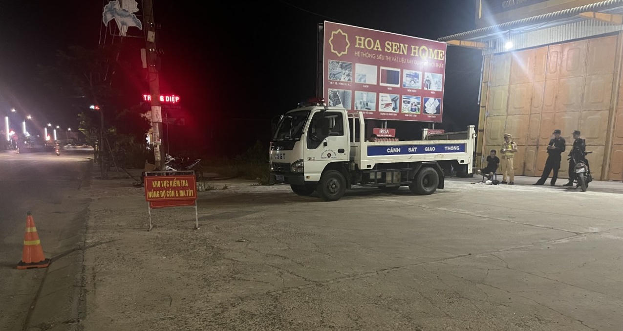 Mang ma túy trong người, nam thanh niên vứt xe bỏ chạy khi bị 141-QB dừng kiểm tra